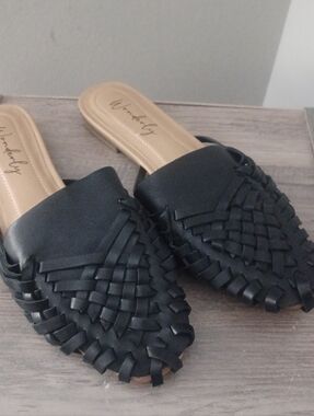 Wonderly Slip On Hurrache Flats Sz 6